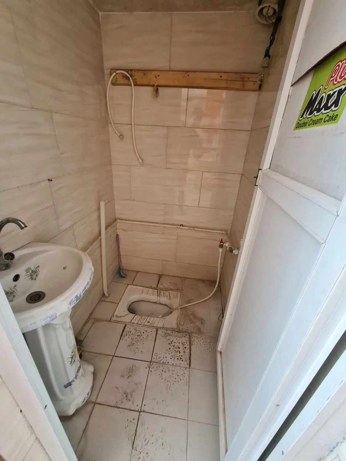 مغازه تجاری موقعیت خوب با کولر گازی|اجارهٔ مغازه و غرفه|رباط‌کریم, رباط‌کریم|دیوار