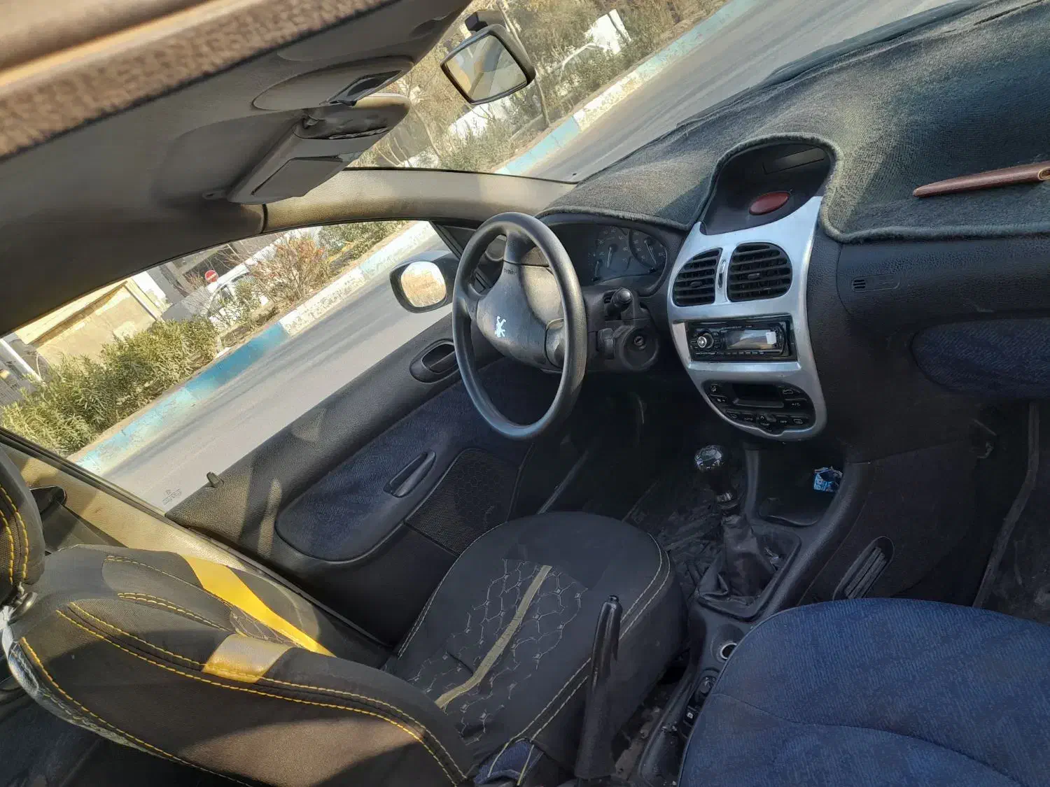 206خونگی ۸۳|خودرو سواری و وانت|اصفهان, اصفهانک|دیوار