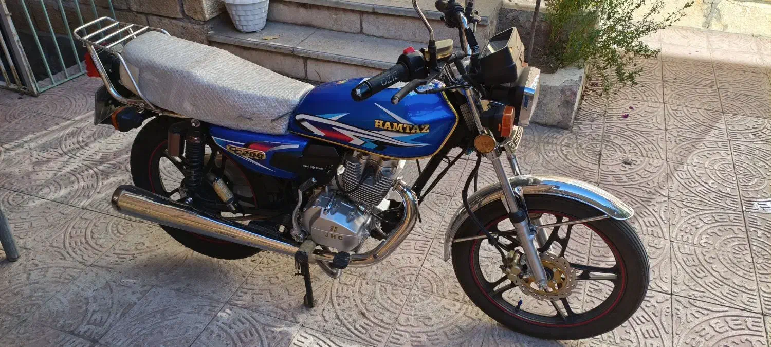 همتاز مدل1402 کارکرد6000در حد صفر|موتورسیکلت|مراغه, |دیوار