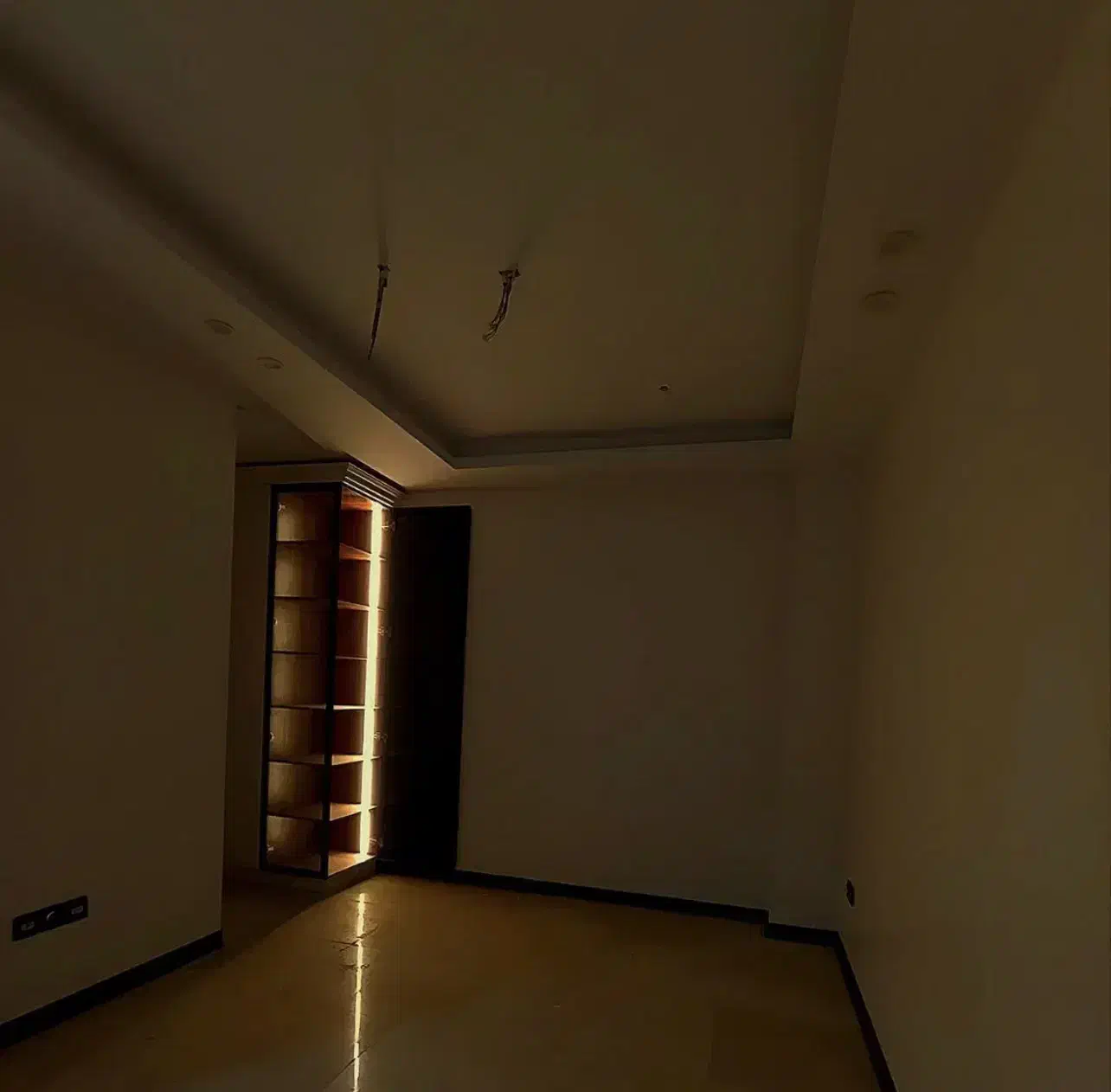 ۱۵۰ متر فرجام سه خوابه دو پارکینگ