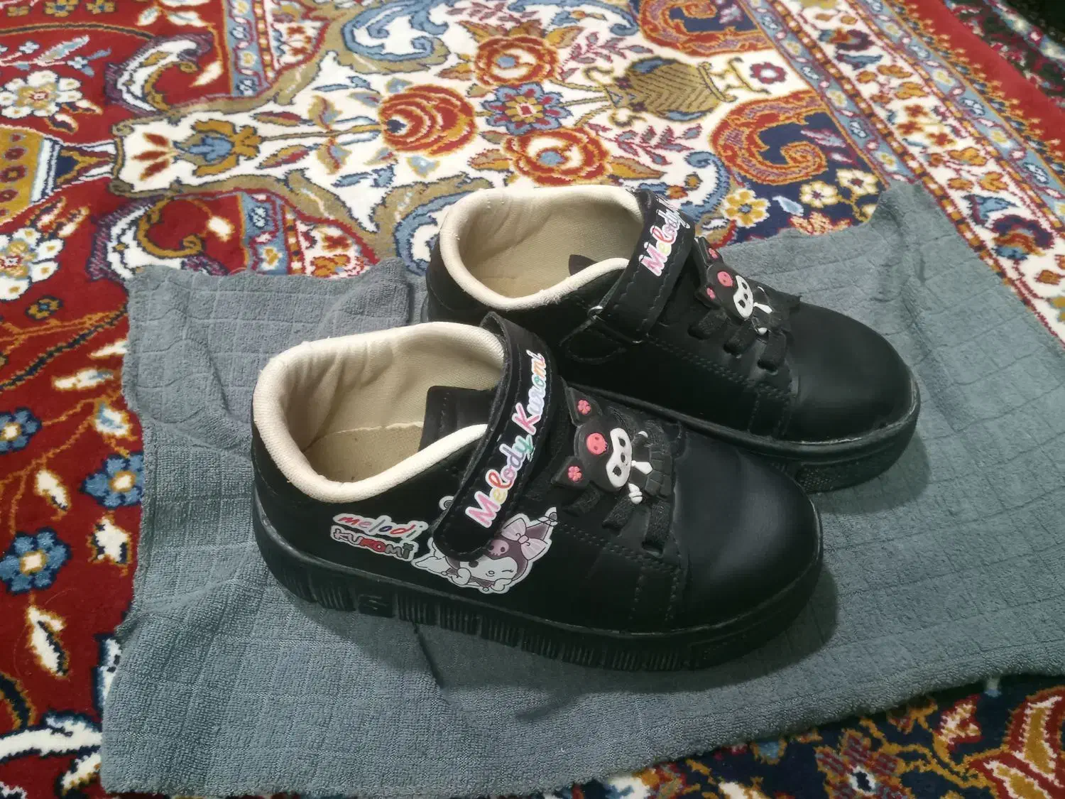 کفش|کیف، کفش، کمربند|بروجرد, |دیوار