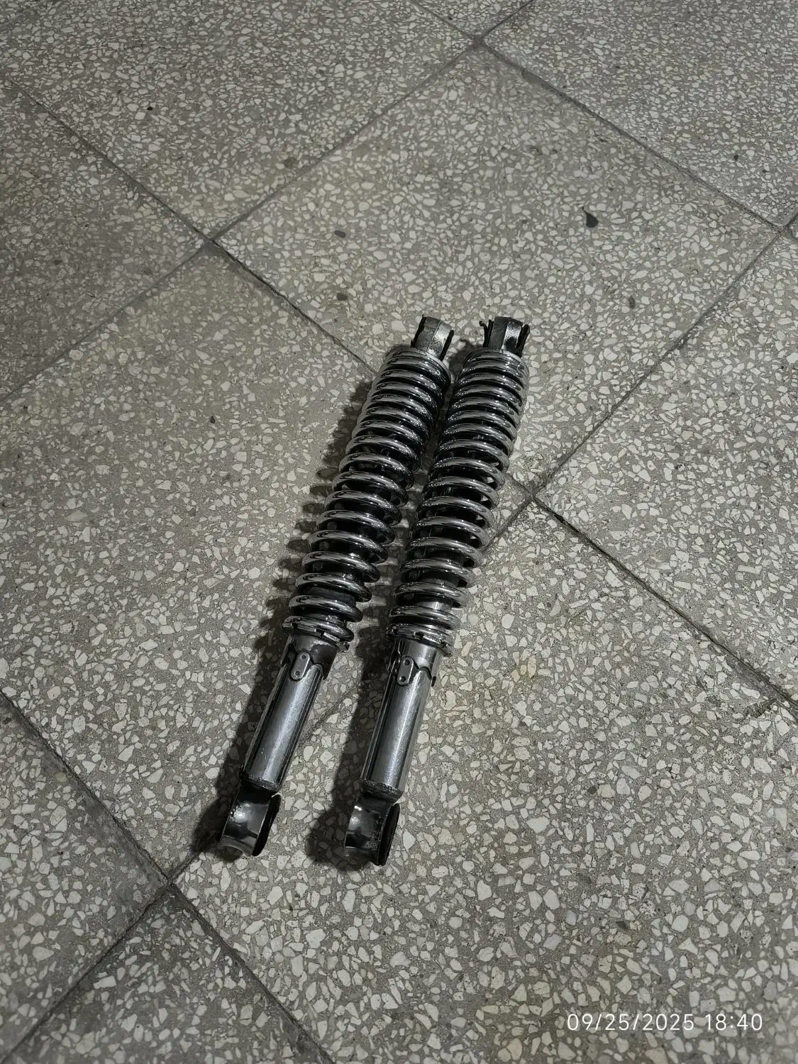 کمک فنر عقب موتور هوندا|موتورسیکلت|سمنان, |دیوار