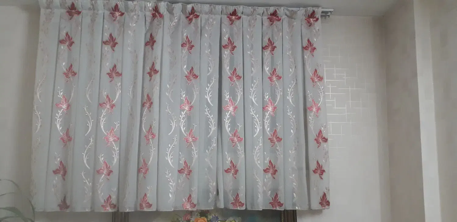 پرده حریر گلدار|پرده، رانر، رومیزی|اصفهان, احمدآباد|دیوار