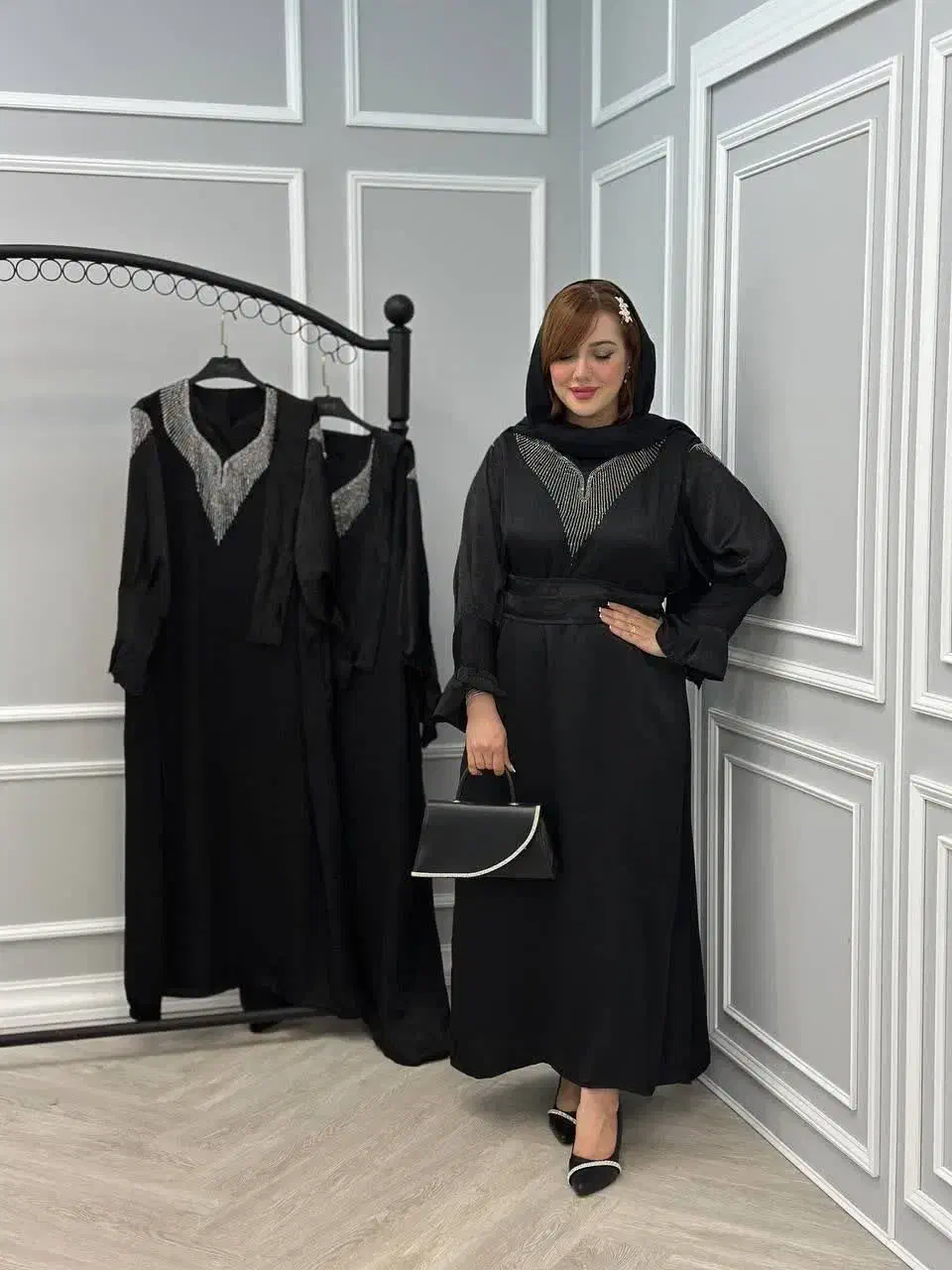 به برشکاروقیچی کارخانم نیازمندیم (محیط زنانه)|استخدام صنعتی، فنی، مهندسی|آفتاب, |دیوار