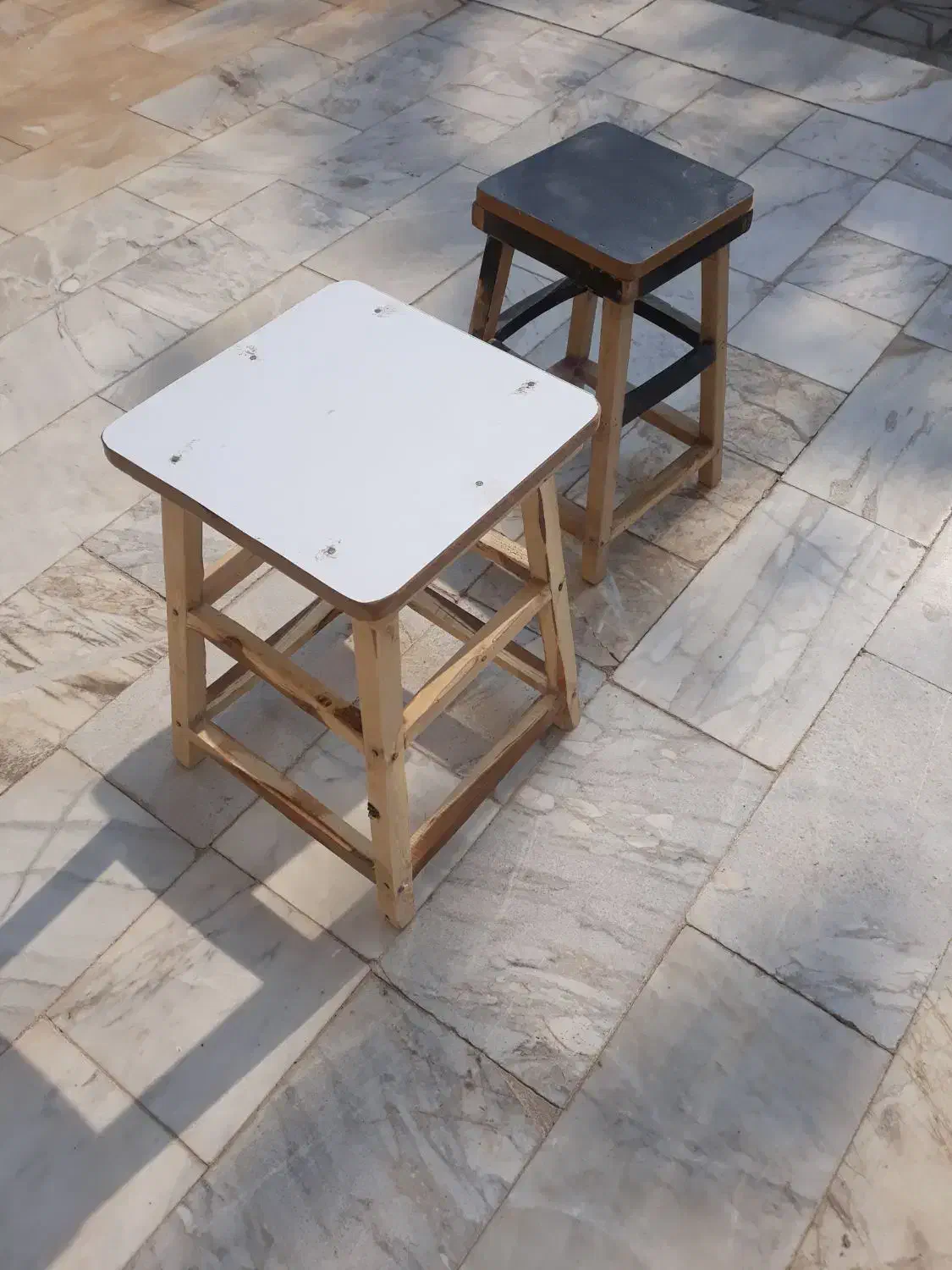 چهار پایه چوبی نو سالم|صندلی و نیمکت|اصفهان, ارداجی|دیوار