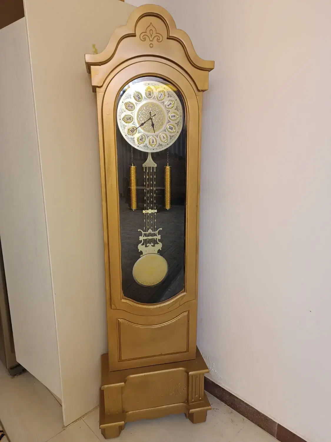 ویترین به همراه ساعت|بوفه، ویترین، کنسول|خرم‌آباد (تنکابن), |دیوار