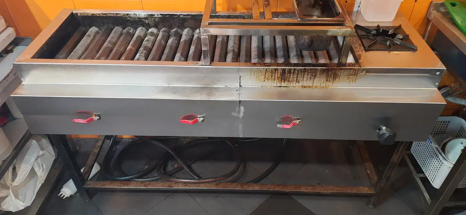 دوتا یخچال ویترینی و منقل۲متری گازی|کافی‌شاپ و رستوران|آمل, |دیوار