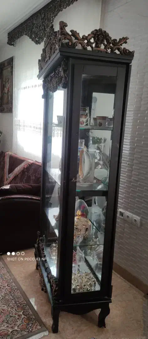 بوفه رنگ گردویی طلایی|بوفه، ویترین، کنسول|لاهیجان, آهندان|دیوار