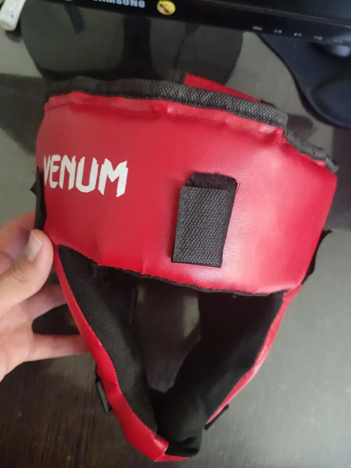 ست دستکش و کلاه ونوم چرم|تجهیزات ورزشی|شهرکرد, |دیوار