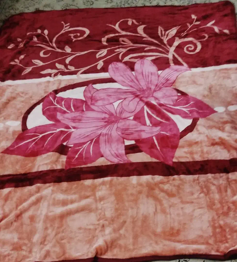 پتو طرح دار|رختخواب، بالش، پتو|اصفهان, بهارستان (مخابرات)|دیوار