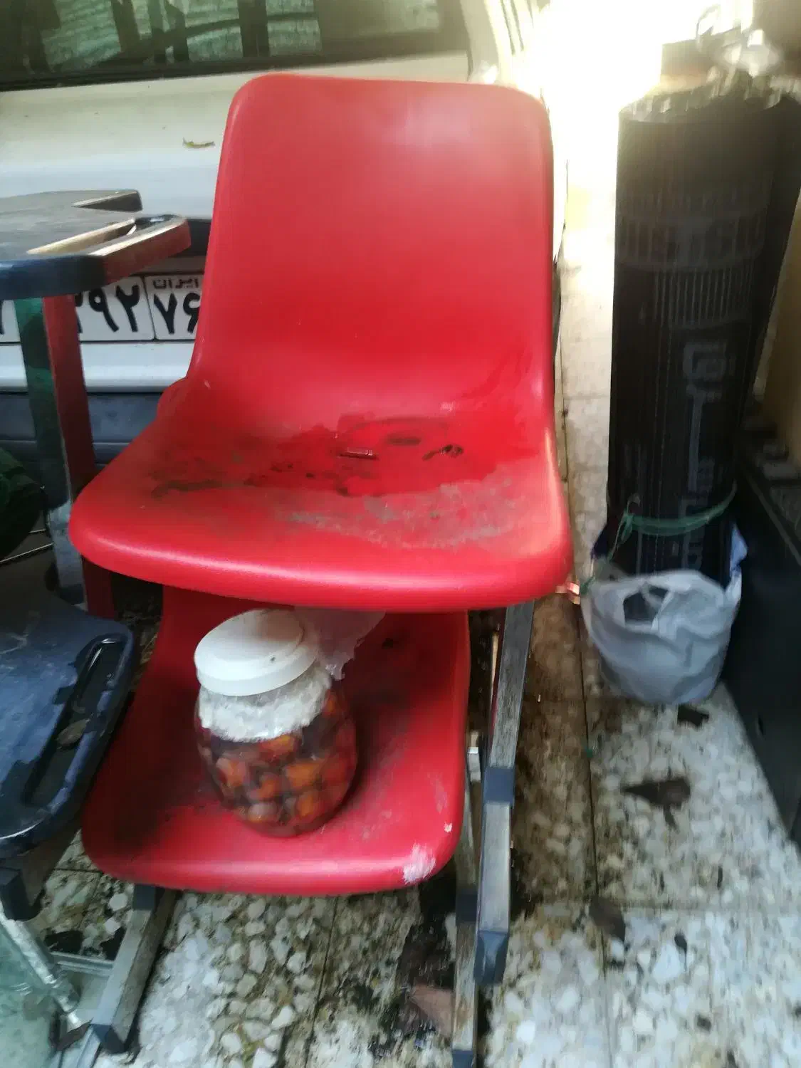 صندلی دانش اموز|صندلی و نیمکت|لاهیجان, کاروانسرابر|دیوار