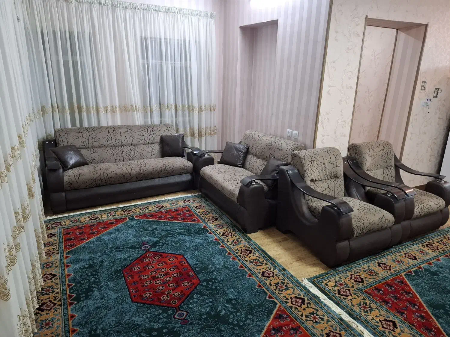 مبل ۷ نفره|مبلمان خانگی و میز عسلی|شیراز, سینما سعدی|دیوار