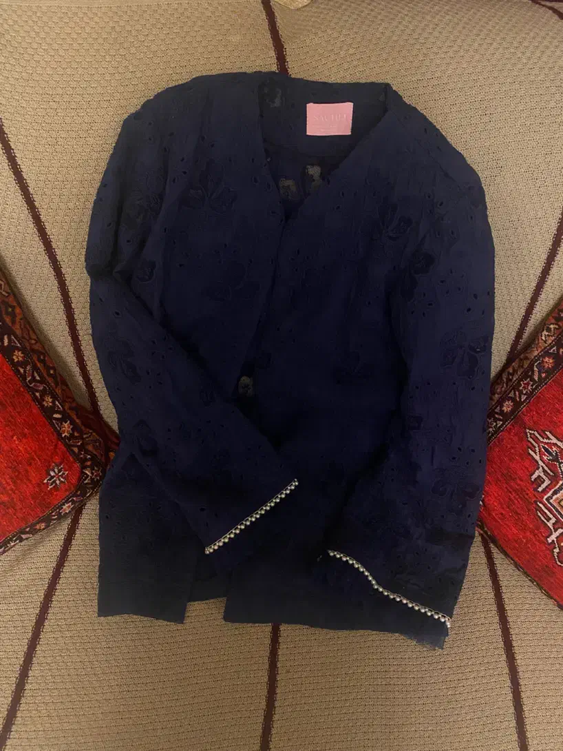 کت مرواریدی|لباس|رشت, گلسار|دیوار