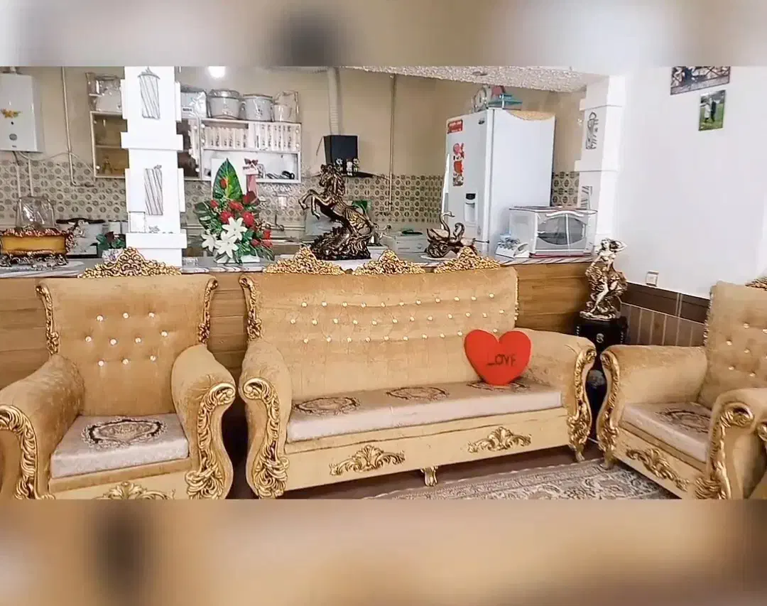 مبل تمیز قیمت مناسب|مبلمان خانگی و میز عسلی|رشتخوار, |دیوار