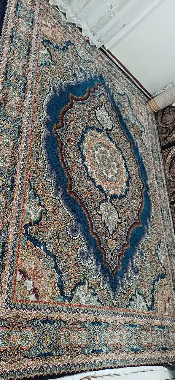 فرش ۱۲ و ۶ و کناره ۱،۳۰ در ۴|فرش|بهارستان, |دیوار