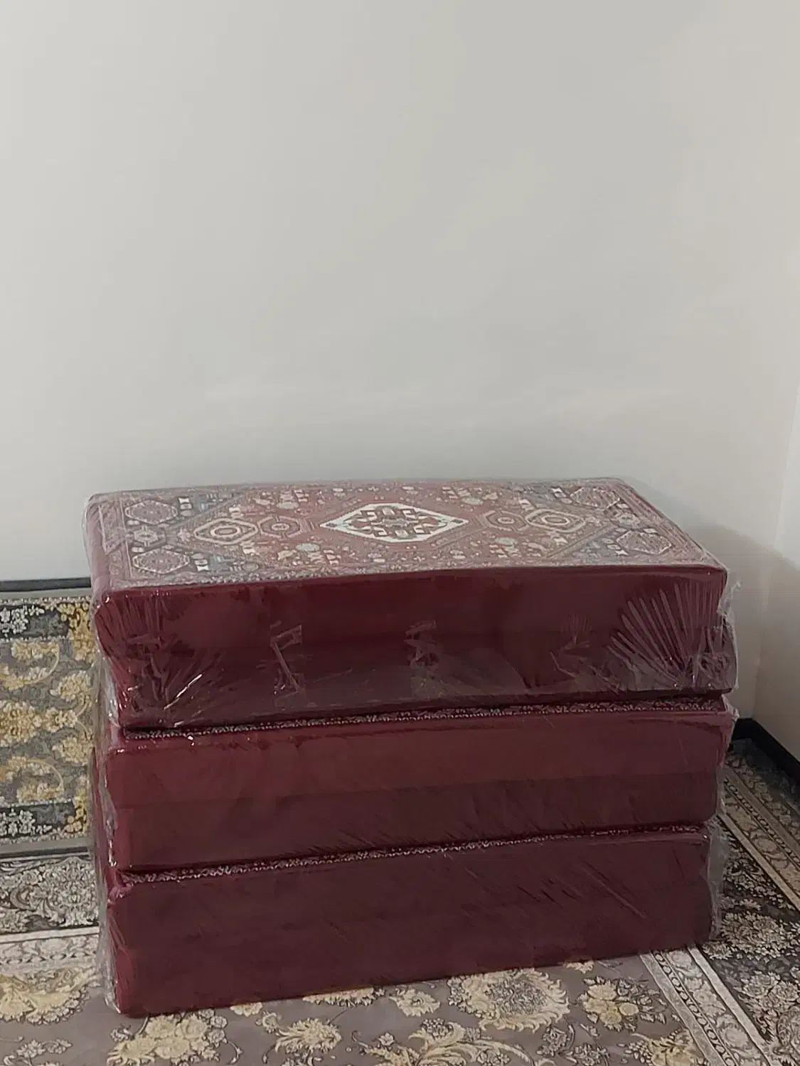 پشتی سه جفت|پشتی|صدرا-فارس, فاز ۲|دیوار