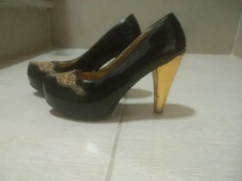 کفش زنانه مجلسی|کیف، کفش، کمربند|ایوان, |دیوار