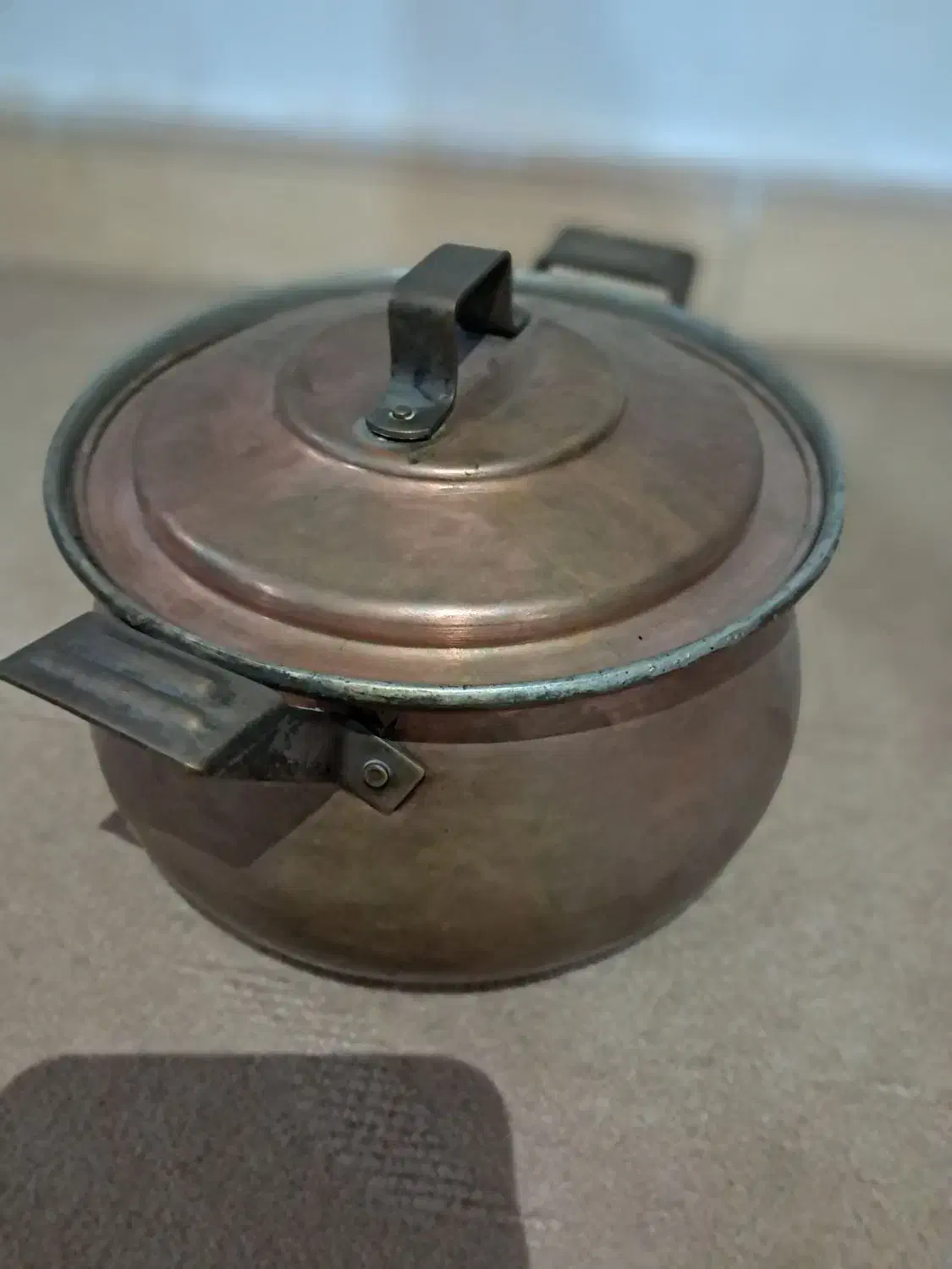 قابلمه مسی|ظروف پخت‌وپز|زنجان, |دیوار