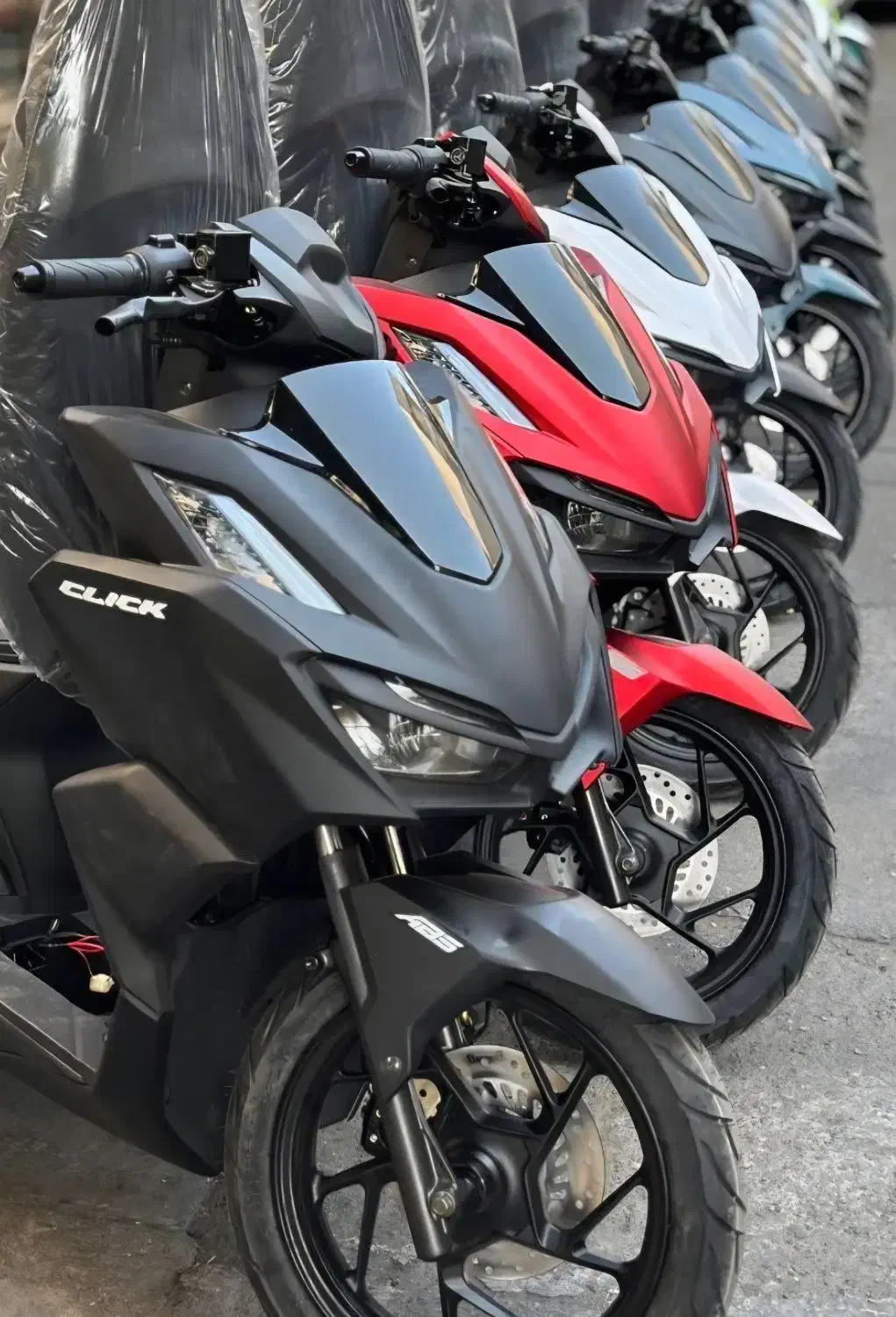 کلیک واریو ۱۸۰ ۴ سوپاپ ۱۲ ماهه اقساط بدون سود|موتورسیکلت|تهران, دروازه شمیران|دیوار