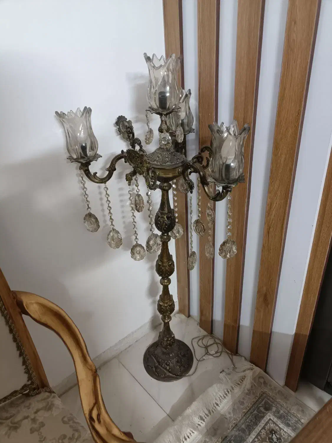 لوسترکنارسالنی|لوستر و چراغ آویز|اصفهان, ناصرخسرو|دیوار