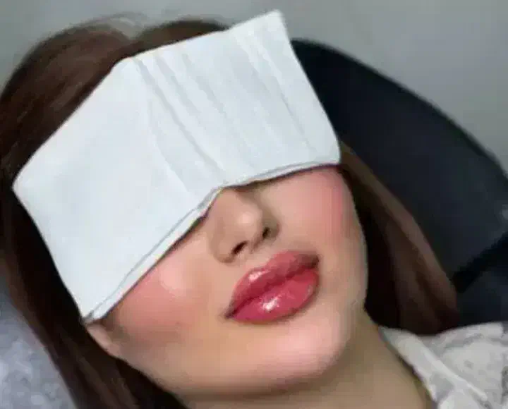 ژل لب|خدمات آرایشگری و زیبایی|شهرضا, |دیوار