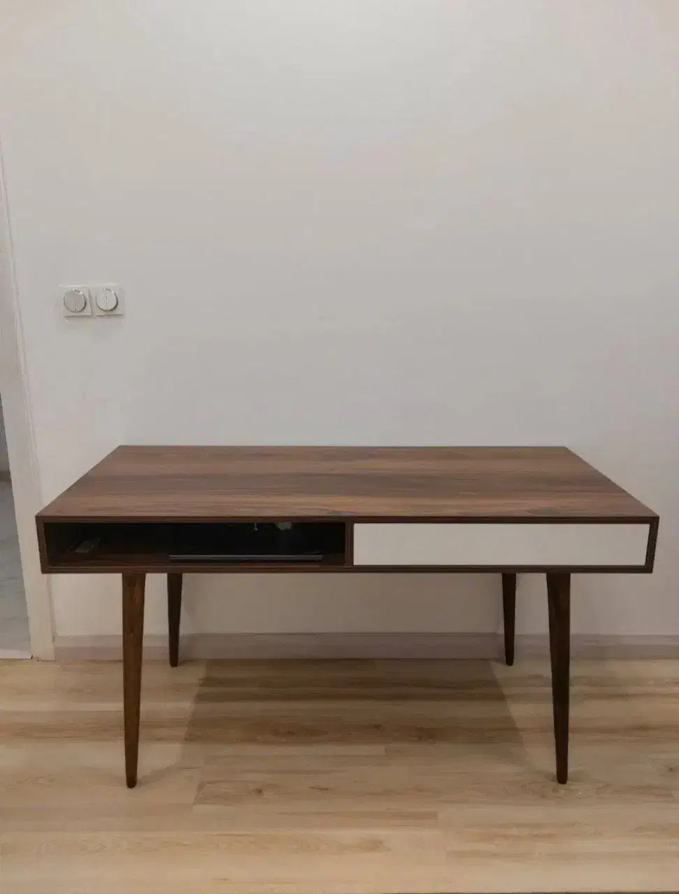 تولیدی میزتحریرکاشمر|میز تحریر و کامپیوتر|کاشمر, |دیوار