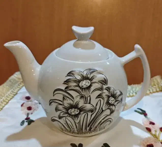 قوری سالم|قوری، کتری، قهوه‌ساز دستی|بندر انزلی, نیمه شعبان|دیوار