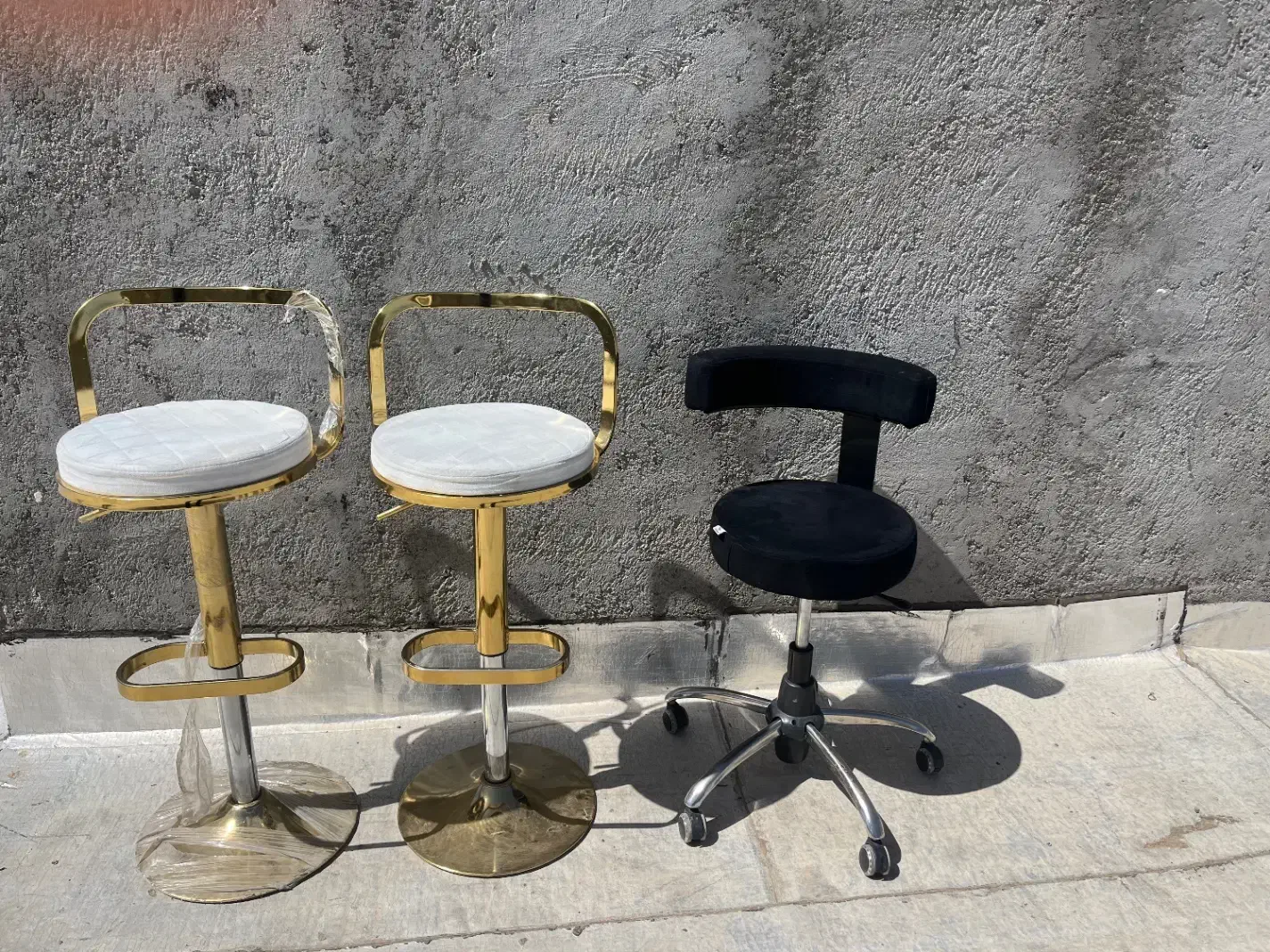 صندلی|صندلی و نیمکت|بوئین زهرا, |دیوار