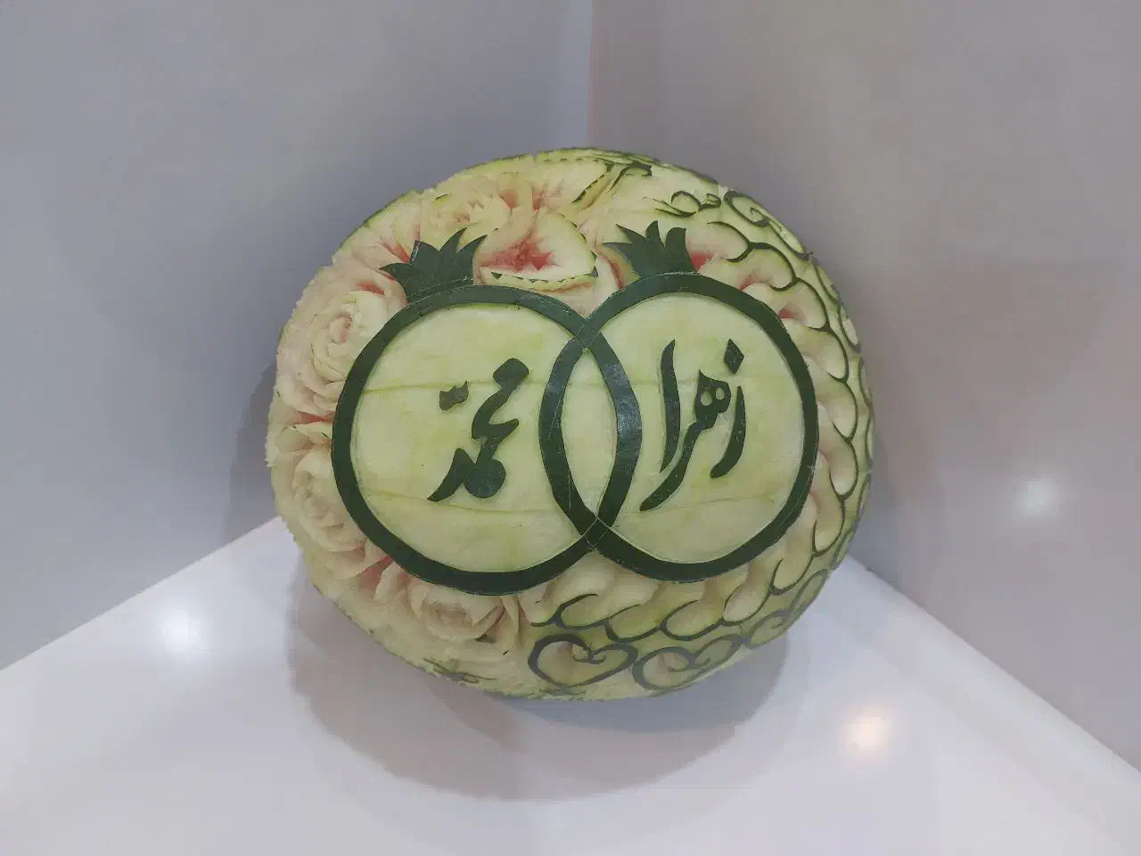 تزئینات یلدایی|خدمات پذیرایی، مراسم|اصفهان, خواجه عمید|دیوار