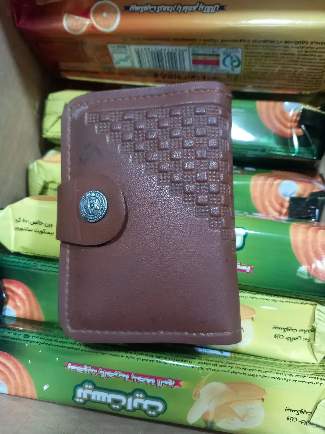 کارت بانکی گمشده|اشیا|قم, قلعه کامکار|دیوار