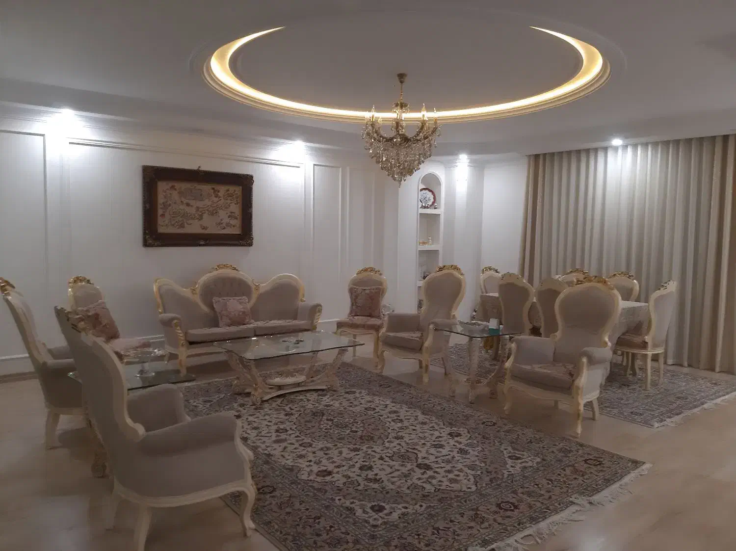 سرویس مبل کلاسیک شناسنامه دار به همراه ناهارخوری|مبلمان خانگی و میز عسلی|تهران, هفت حوض|دیوار