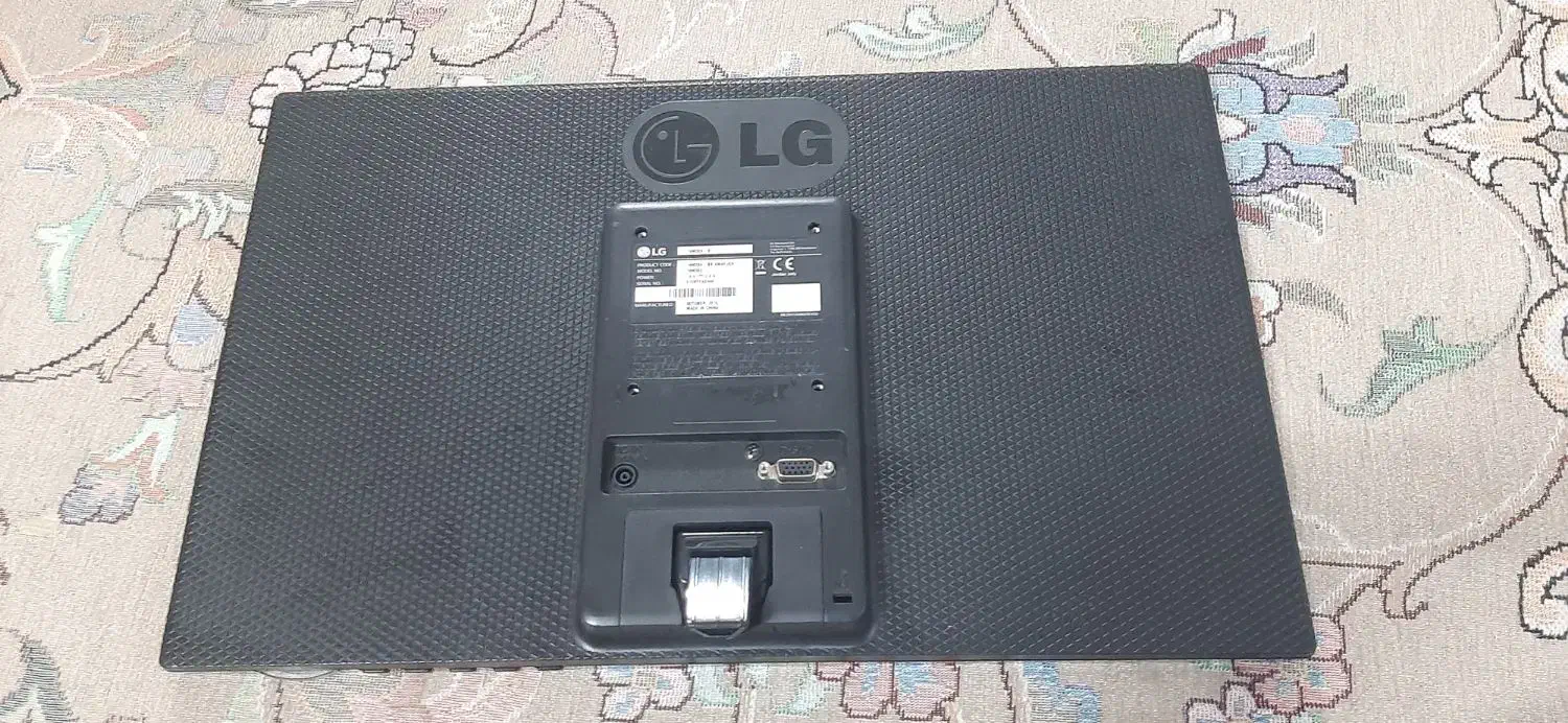 مانیتور ۱۷ اینچی LG|قطعات و لوازم جانبی رایانه|تهران, فلاح|دیوار