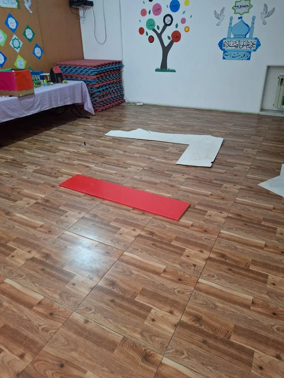 استخدام خدماتی دبستان دخترانه|استخدام سرایداری و نظافت|کرمان, |دیوار