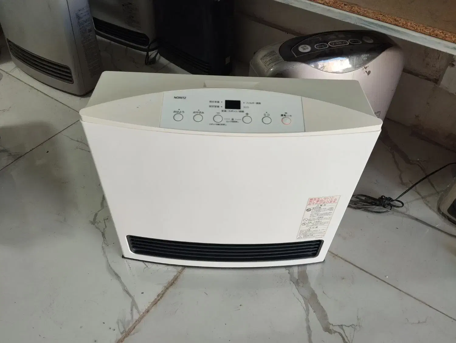 بخاری ۴۰۰۰ وات نوریتز|بخاری، هیتر، شومینه|بیرجند, |دیوار