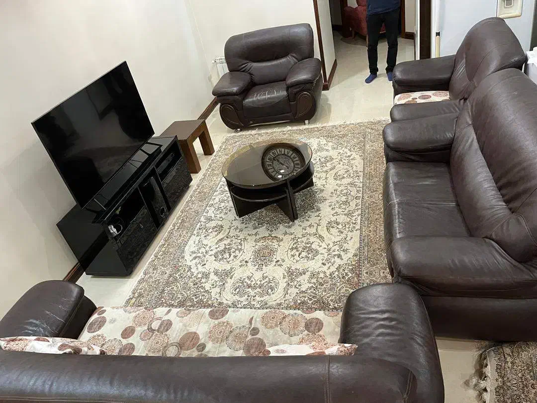 فروش فوری مبلمان چرم و پارچه|مبلمان خانگی و میز عسلی|کرج, آق تپه|دیوار