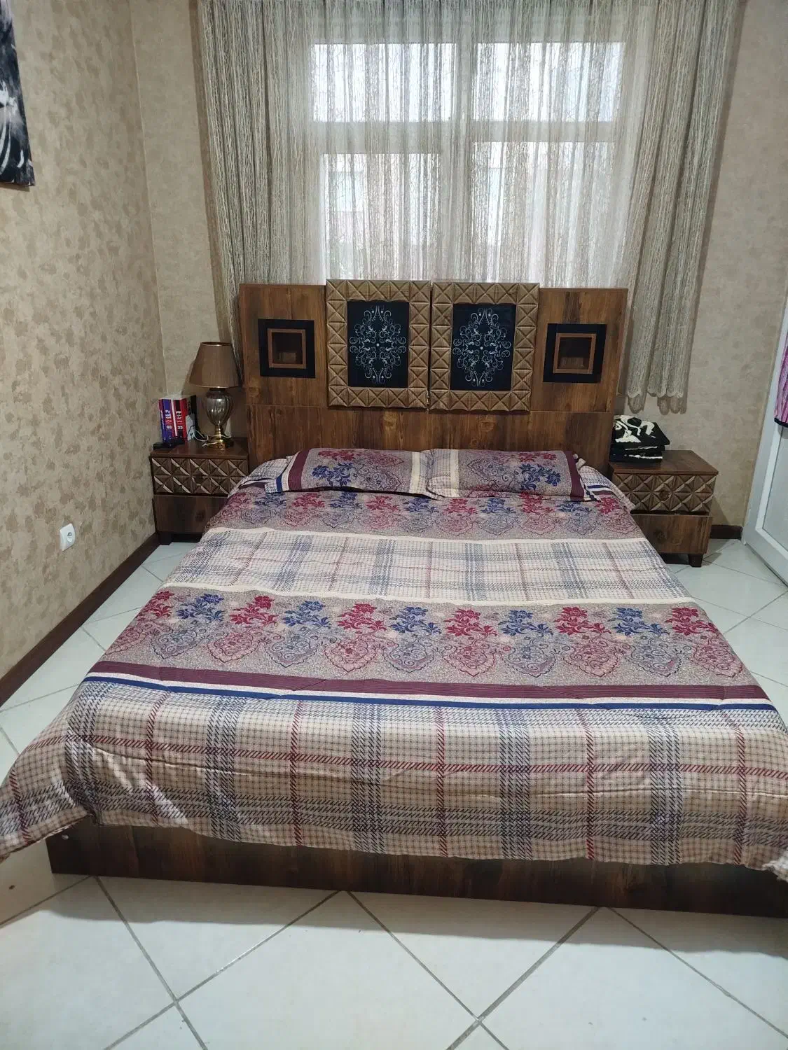 سرویس خواب دونفره|تخت و سرویس خواب|پرند, فاز ۳|دیوار