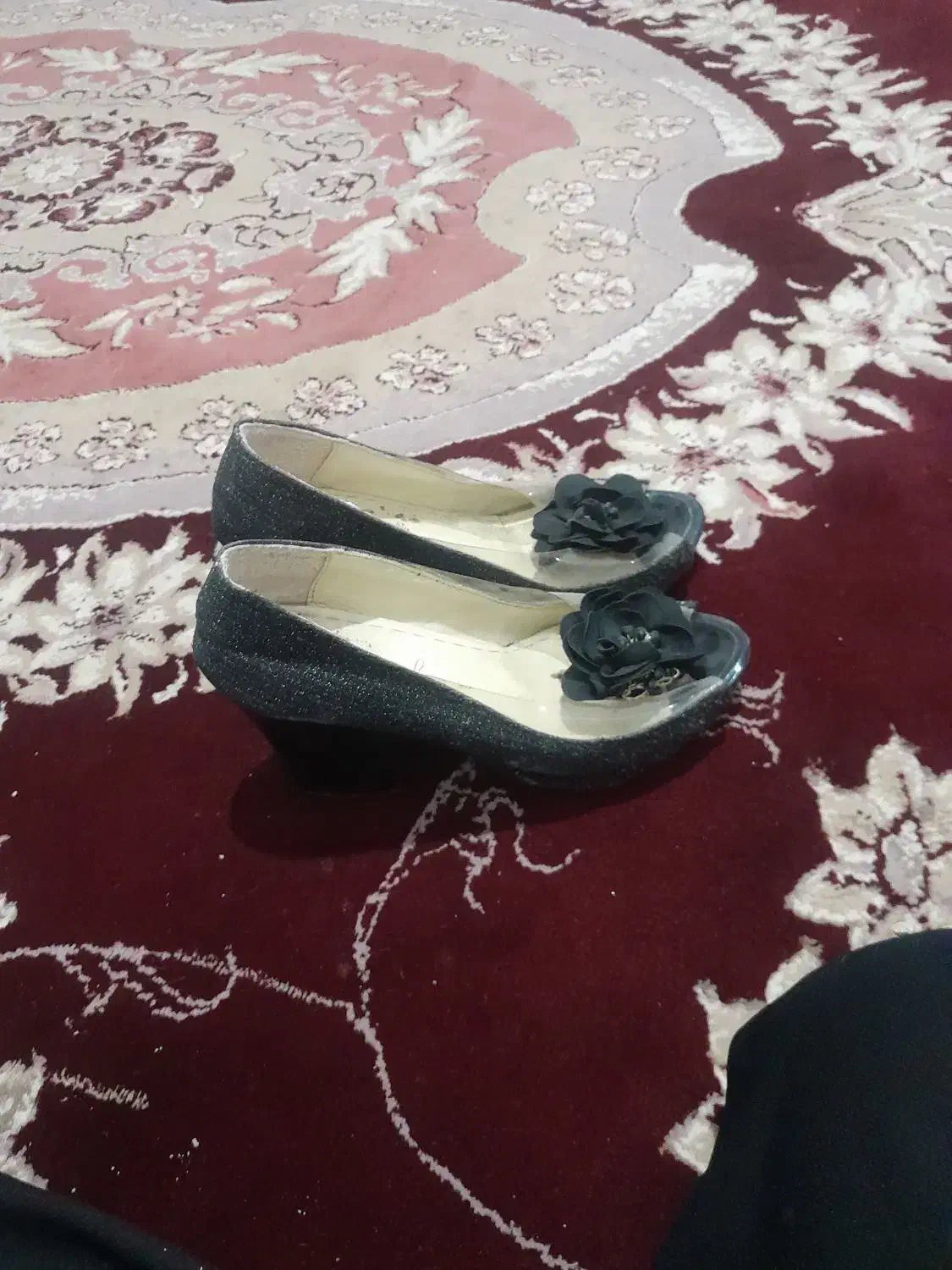 جفت کفش|کیف، کفش، کمربند|زابل, |دیوار