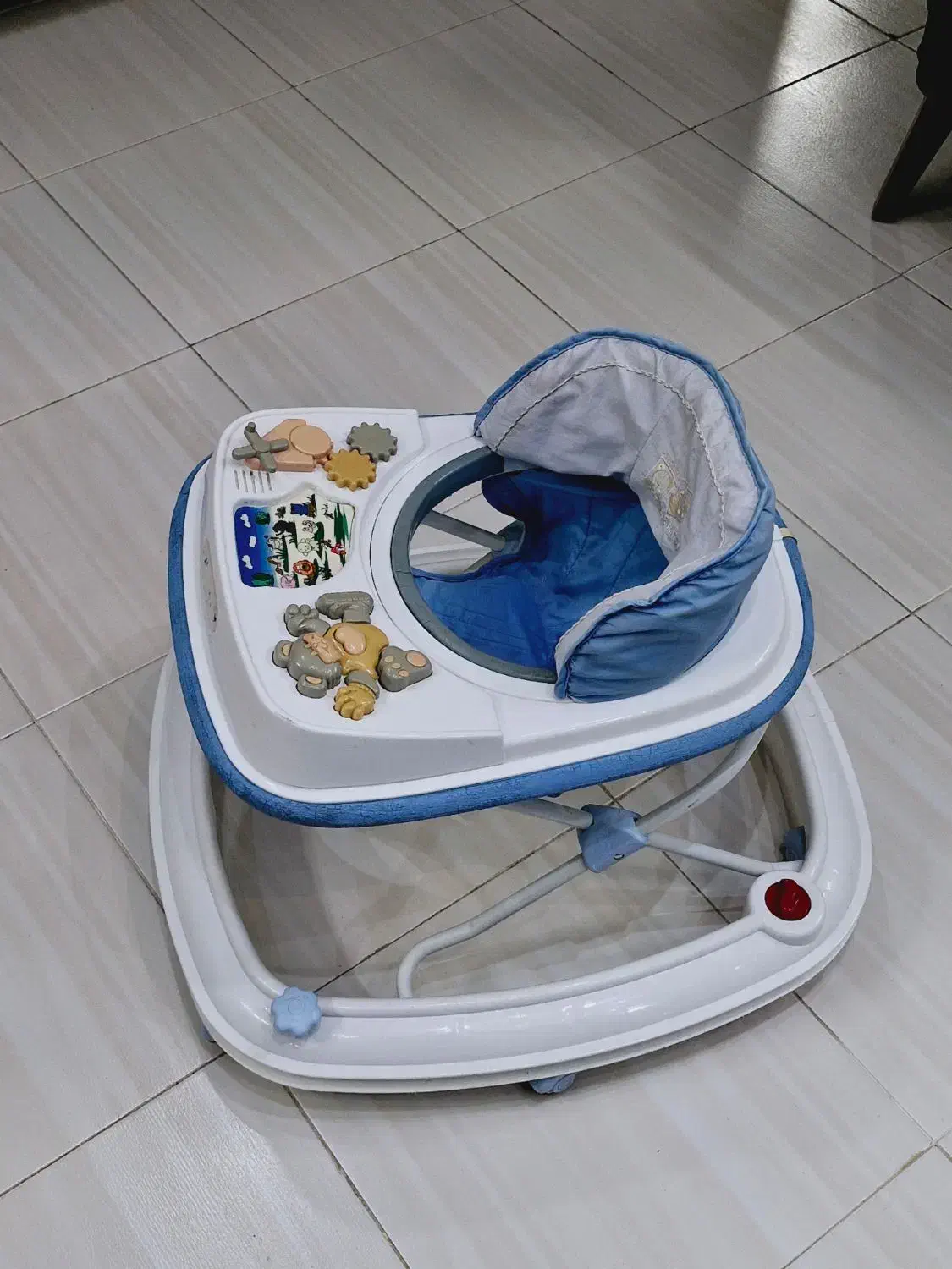 روروک خارجی موزیکال|کالسکه و لوازم جانبی|اصفهان, صدف|دیوار