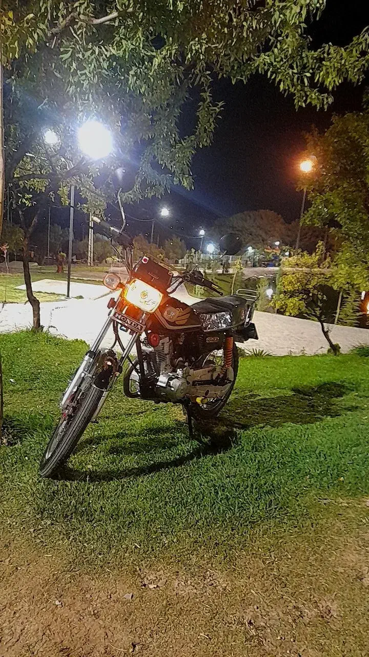 فروشی|موتورسیکلت|تویسرکان, |دیوار