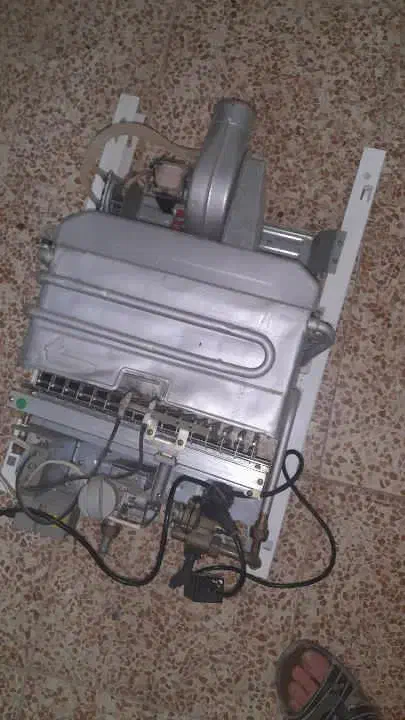 آبگرم کن دیواری فن دار۳۳۱۸|آبگرمکن، پکیج، شوفاژ|خوی, |دیوار