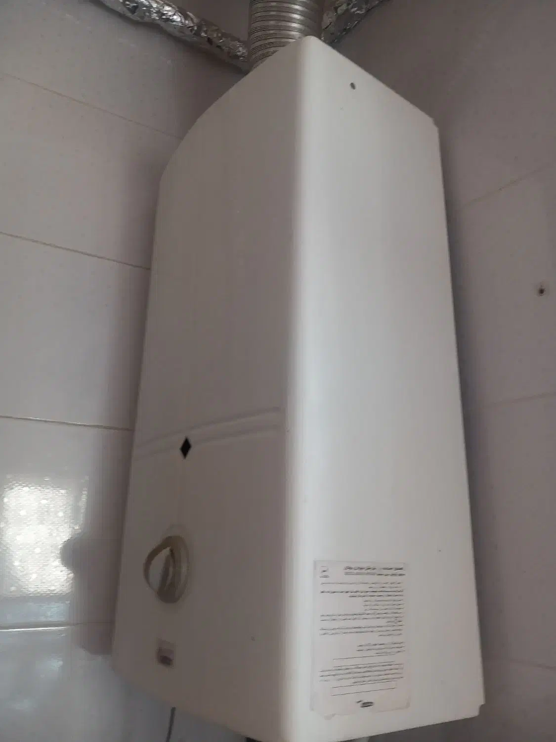 نصب وسرویس آبگرمکن|آبگرمکن، پکیج، شوفاژ|لار, |دیوار