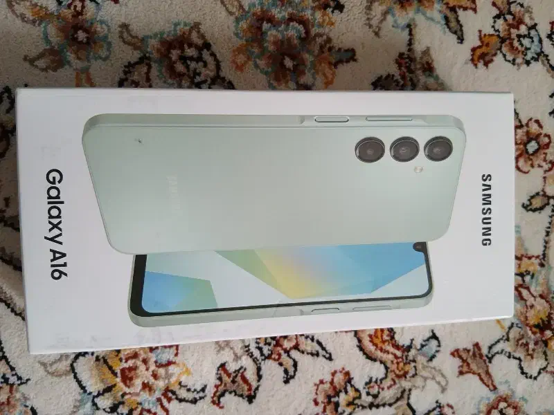 گوش|موبایل|خوی, |دیوار