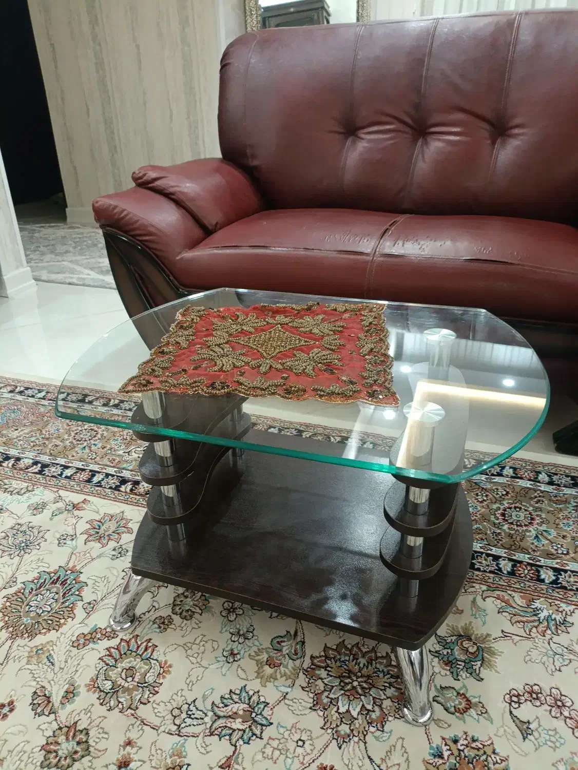 مبل و لو مبلی|مبلمان خانگی و میز عسلی|گلبهار, شهر جدید گلبهار|دیوار