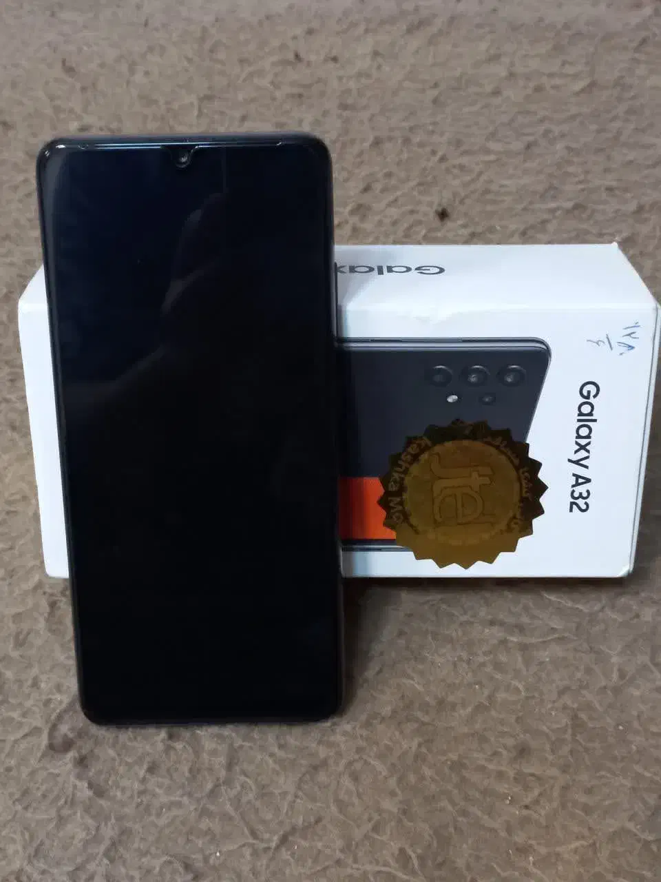 A32 تمیز همراه قوطی|موبایل|تبریز, |دیوار