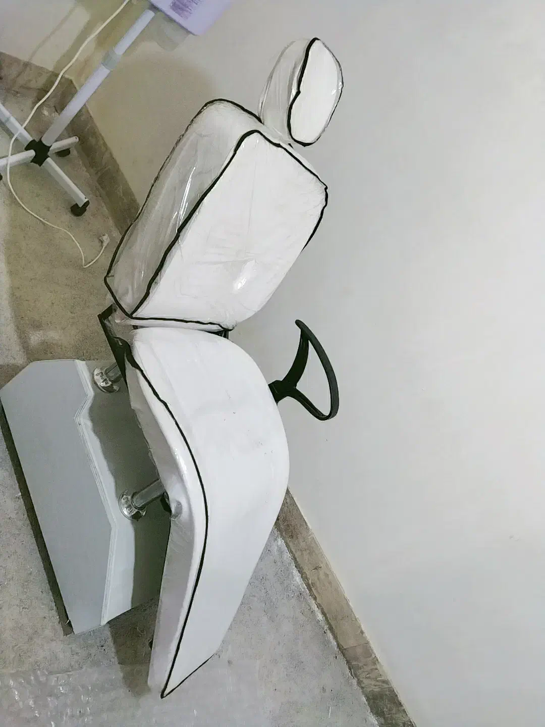 چند تیکه وسیله ارایشگری بفروش میرسد|آرایشگاه و سالن‌های زیبایی|نورآباد, |دیوار