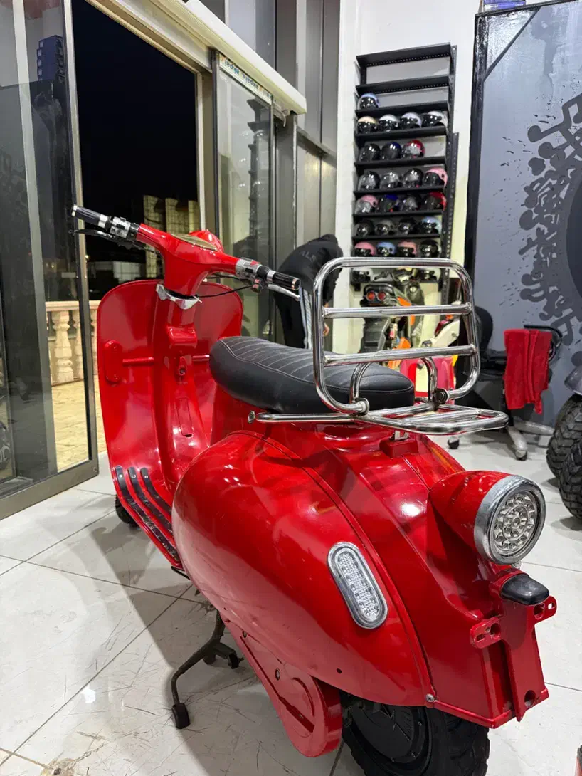 وسپا آداک قرمز|موتورسیکلت|کیش, |دیوار