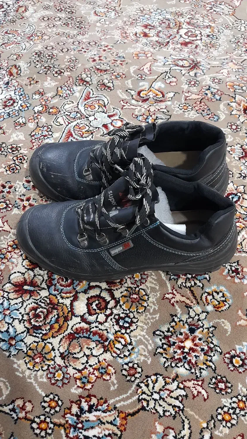 کفش کار|کیف، کفش، کمربند|صفادشت, |دیوار