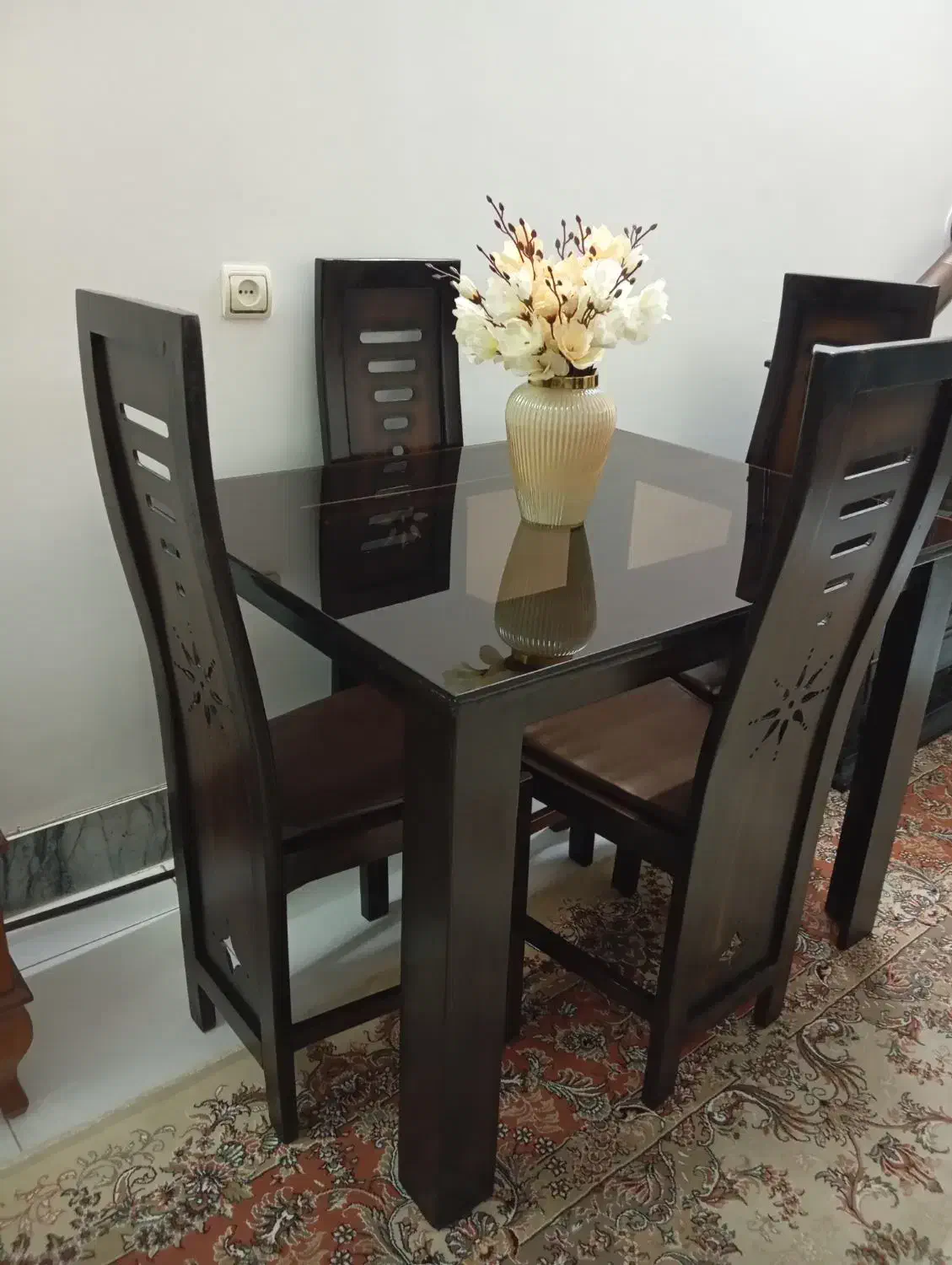 میزناهارخوری،چوبی،۴نفره|میز و صندلی غذاخوری|مشهد, ایثارگران|دیوار