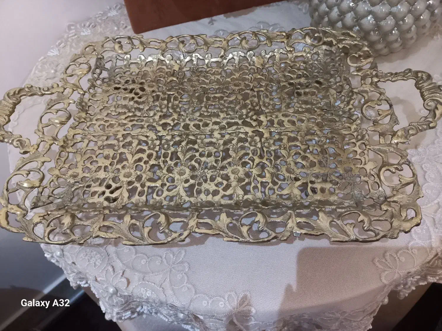 سینی برنز گل دار|ظروف سرو و پذیرایی|سلماس, |دیوار