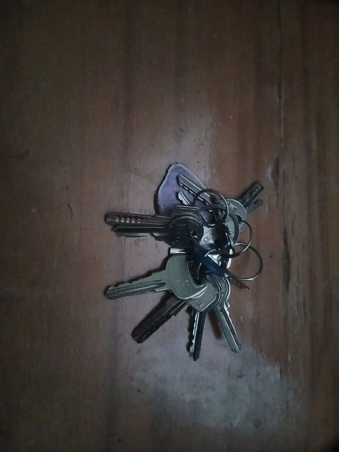 گم شده تعداد کمتر ولی همین شکل|اشیا|بروجرد, |دیوار